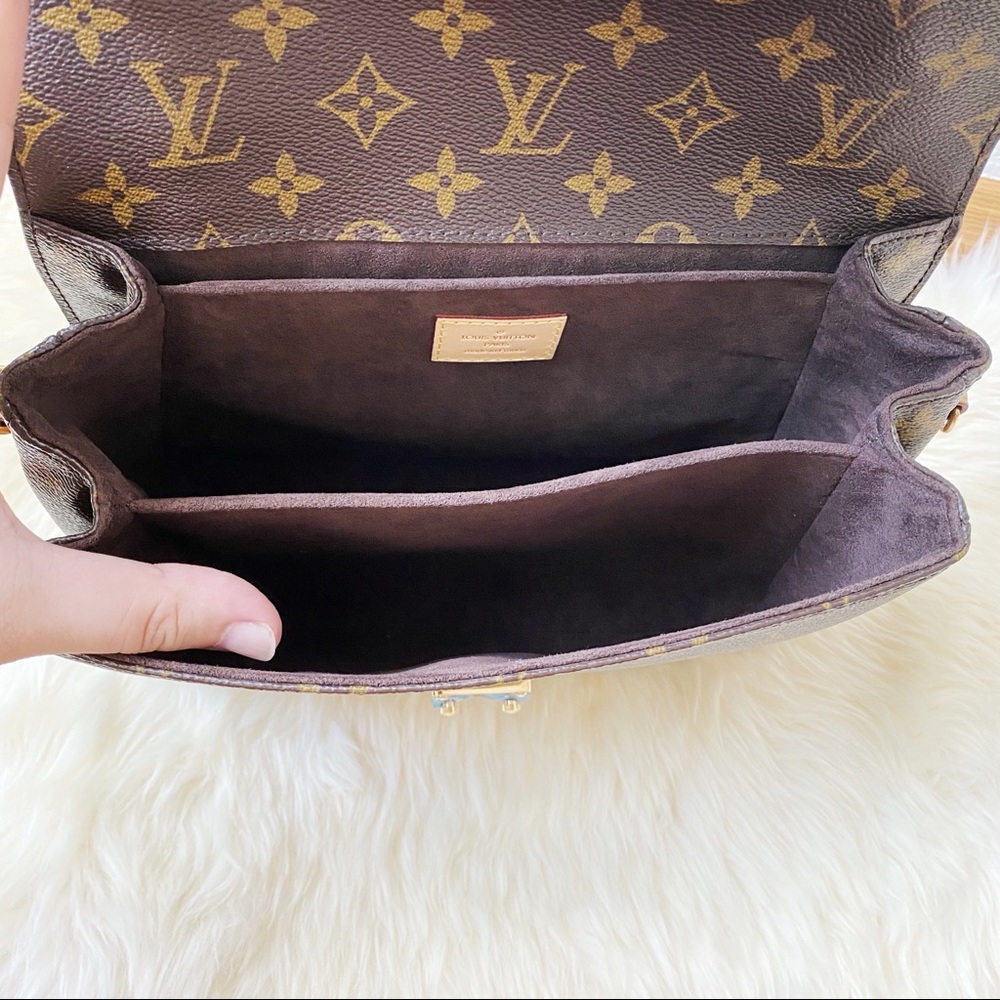 LV Pochette Métis in Monogram Canvas - Picture 13 of 15